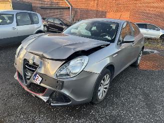 Coche accidentado Alfa Romeo Giulietta  2014/11