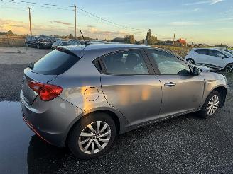 Alfa Romeo Giulietta  picture 5