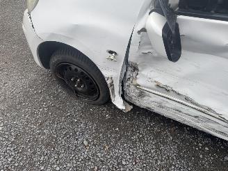 Nissan Micra  picture 10