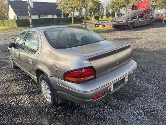 Chrysler Stratus  picture 4