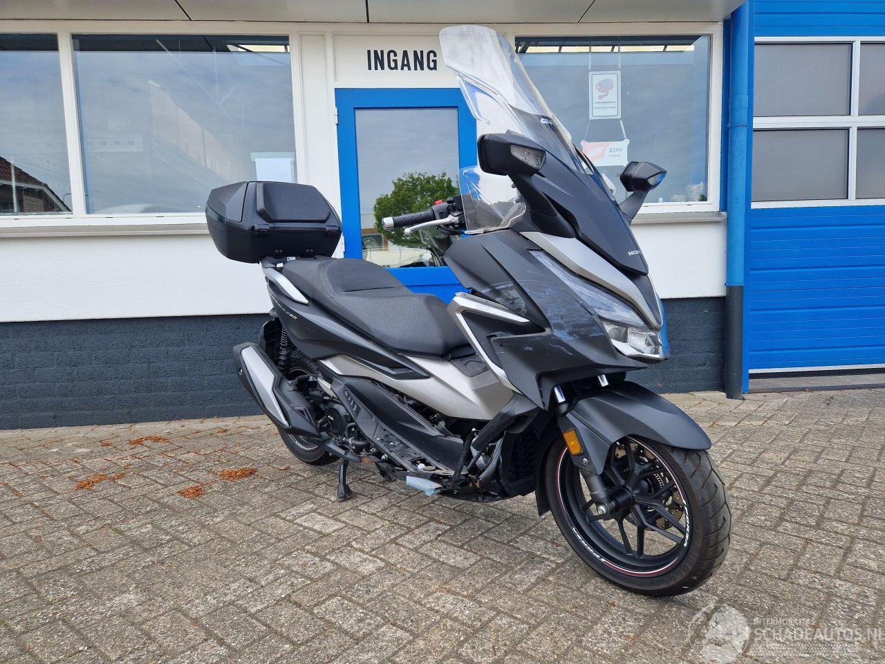 Honda  NSS FORZA 350