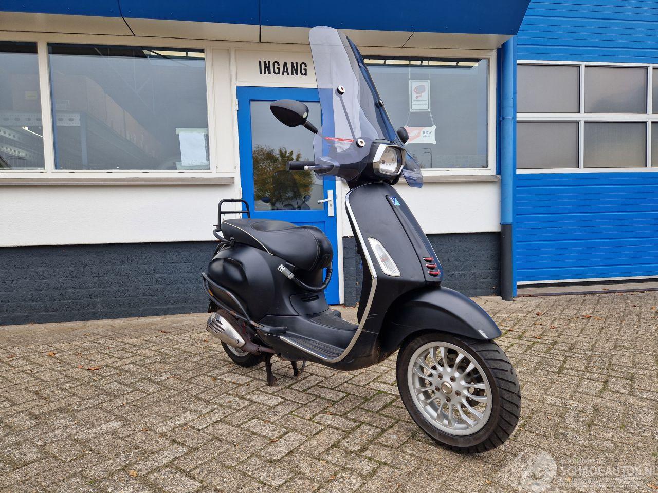 Vespa  SPRINT 25KM , A KLASSE