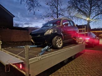 krockskadad bil brommobiel Aixam  CROSSLINE 2007/10