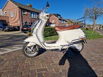 Vespa  VESPA C38 LX 2TAKT 1E EIGENAAR picture 12