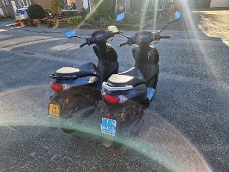 Peugeot  KISBEE 2019 + 2023 picture 11