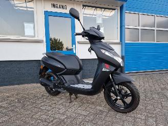 Peugeot  KISBEE , EURO 5 picture 2