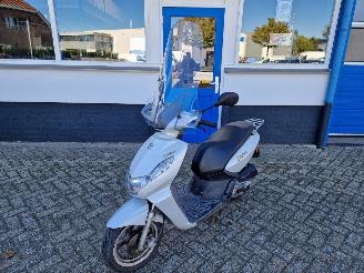 Peugeot  KISBEE picture 11