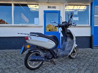 Peugeot  KISBEE picture 7
