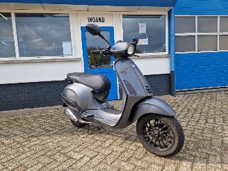 Avarii scootere Vespa  SPRINT 2015/4