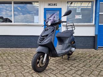 Piaggio  ZIP 45KM I-GET e5 picture 13