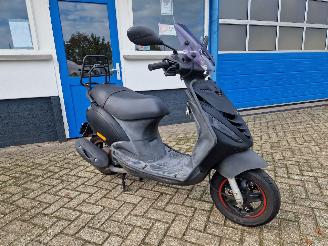 Piaggio  ZIP 45KM I-GET e5 picture 5