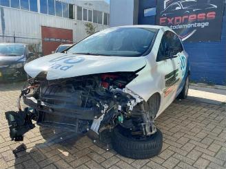 Vrakbiler auto Renault Zoé Zoe (AG), Hatchback 5-drs, 2012 51kW 2016