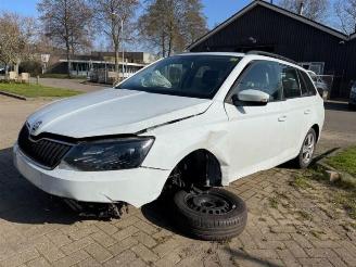 Dezmembrări autoturisme Skoda Fabia Fabia III Combi (NJ5), Combi 5-drs, 2014 / 2022 1.2 TSI 16V Greentech 2017