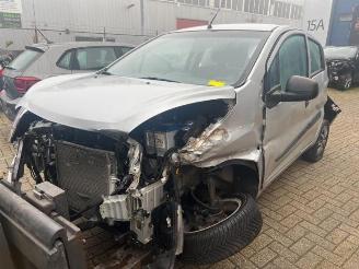 Auto da rottamare Chevrolet Spark Spark (M300), Hatchback, 2010 1.0 16V 2010/7