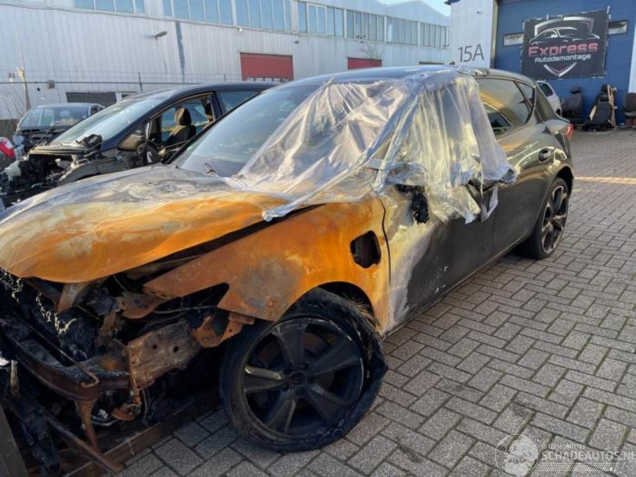 Cupra Leon Leon (KLCB), Hatchback, 2020 1.4 e-Hybrid 245, VZ 16V