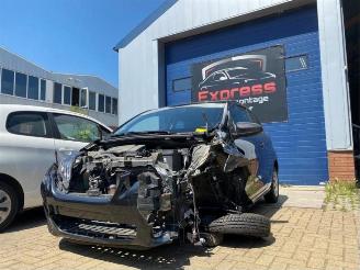 Salvage car Peugeot 108 108, Hatchback, 2014 1.0 12V 2016