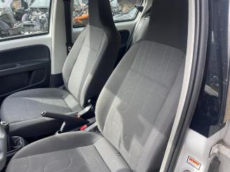 Volkswagen Up! Up! (121), Hatchback, 2011 1.0 12V 60 picture 9