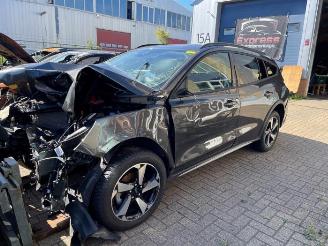Salvage car Ford Focus Focus 4 Wagon, Combi, 2018 / 2025 1.0 Ti-VCT EcoBoost 12V 125 2022