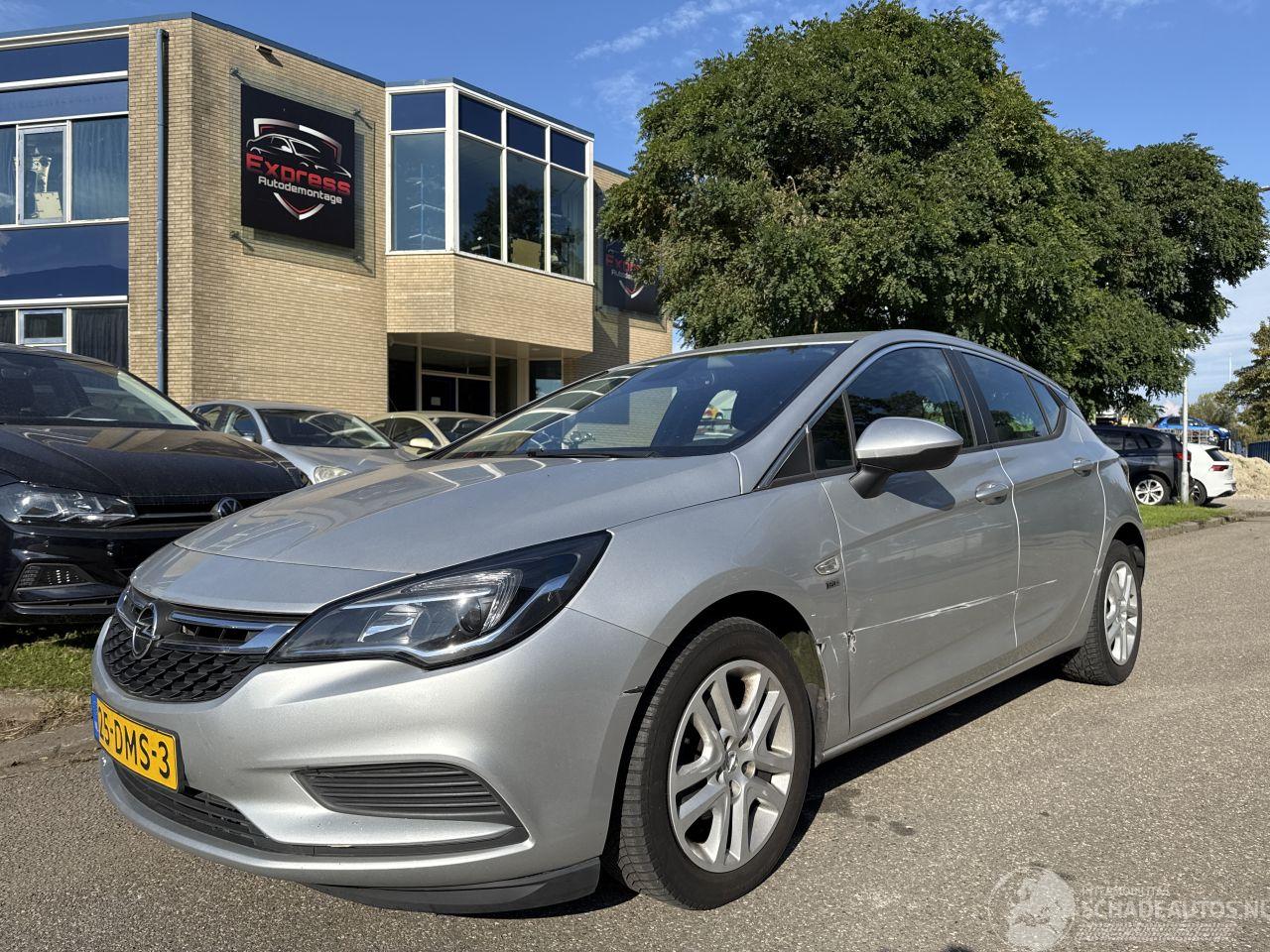 Opel Astra 1.6 CDTI 81KW