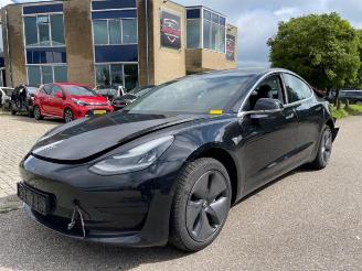 Vrakbiler auto Tesla Model 3 Model 3, Sedan, 2017 Long Range AWD 75 kWh 2019/12