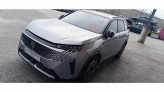 Salvage car Peugeot 5008  2025/0