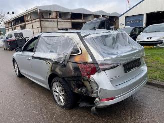 Skoda Octavia Octavia Combi (NXAC), Combi 5-drs, 2019 1.0 TSI e-TEC 12V picture 3