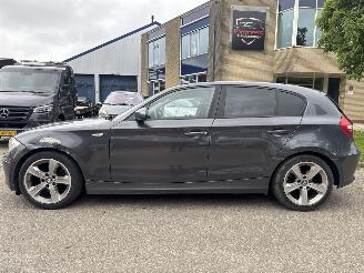 BMW 1-serie 118i picture 2