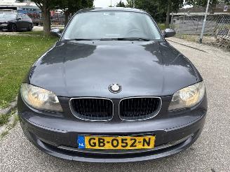 BMW 1-serie 118i picture 10