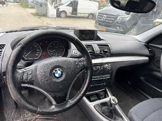 BMW 1-serie 118i picture 14