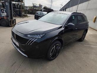 Vrakbiler auto Peugeot 5008  2025