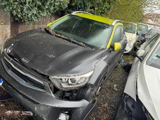 Damaged car Kia Stonic  2019/6