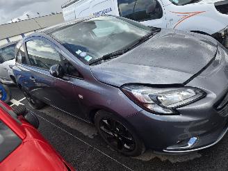 Coche accidentado Opel Corsa  2016/11