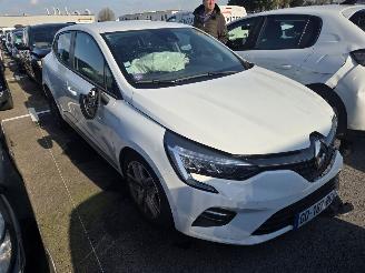 Schadeauto Renault Clio TCE90 2021/11
