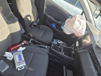 Renault Clio TCE90 picture 6