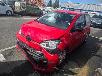 Unfallwagen Volkswagen Up!  2015/10