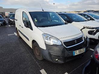 skadebil auto Peugeot Partner  2018/11