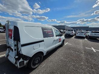 Renault Express  picture 10