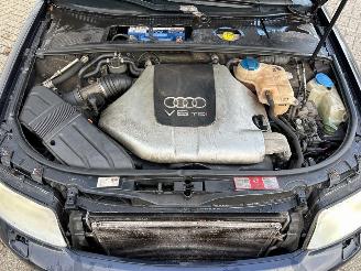 Audi A4 2.5 TDI V6 24V Quattro Sedan 4Dr Diesel 2.496cc 132kW (179pk) 4x4 picture 29