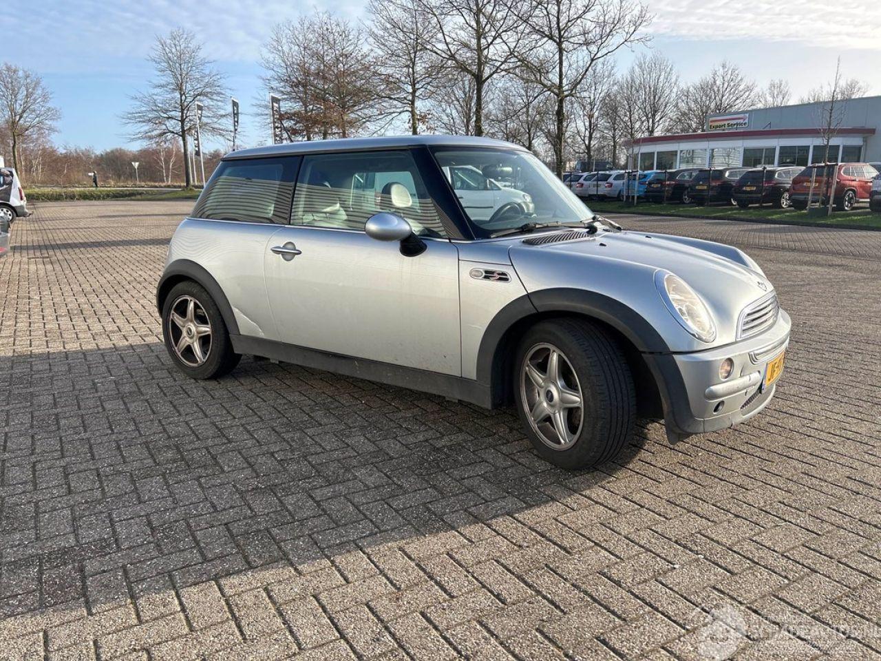 Mini One 1.6 16V One Hatchback  Benzine 1.598cc 66kW (90pk) FWD