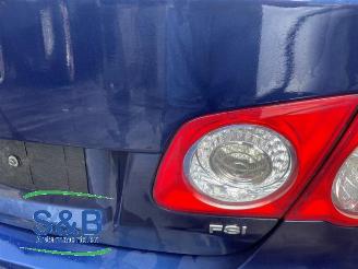 Volkswagen Jetta Jetta III (1K2), Sedan, 2005 / 2010 1.6 FSI 16V picture 25