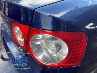 Volkswagen Jetta Jetta III (1K2), Sedan, 2005 / 2010 1.6 FSI 16V picture 28