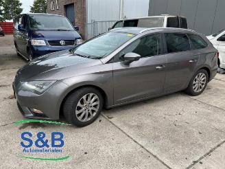 Coche siniestrado Seat Leon Leon ST (5FF), Combi 5-drs, 2012 / 2020 1.6 TDI Ecomotive 16V 2014/5