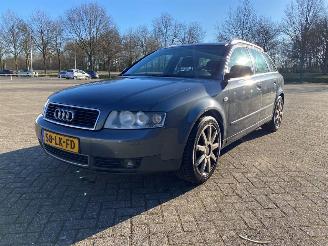damaged passenger cars Audi A4 2.0 20V Combi/o  Benzine 1,984cc 96kW (131pk) FWD 2003/1