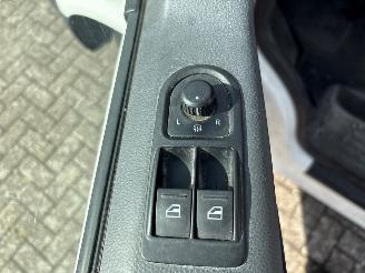 Volkswagen Transporter 2.0 TDI DRF Bestel  Diesel 1.968cc 62kW (84pk) FWD 2009-09/2015-08 (7E; 7F; 7H) CAAA picture 13