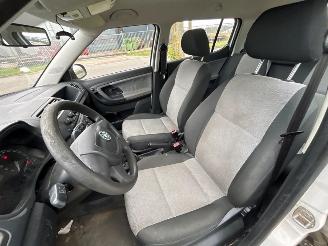 Skoda Fabia 1.2i Hatchback 4Dr Benzine 1.198cc 44kW (60pk) FWD 2009-03/2011-10  CHFA picture 24