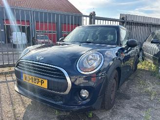 Mini One 1.2 12V One Hatchback 4Dr Benzine 1.198cc 75kW (102pk) FWD 2014-05/2017-10 (XS11; XS12) B38A12A picture 3