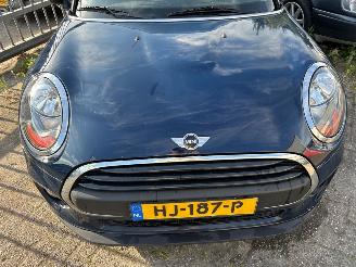 Mini One 1.2 12V One Hatchback 4Dr Benzine 1.198cc 75kW (102pk) FWD 2014-05/2017-10 (XS11; XS12) B38A12A picture 2