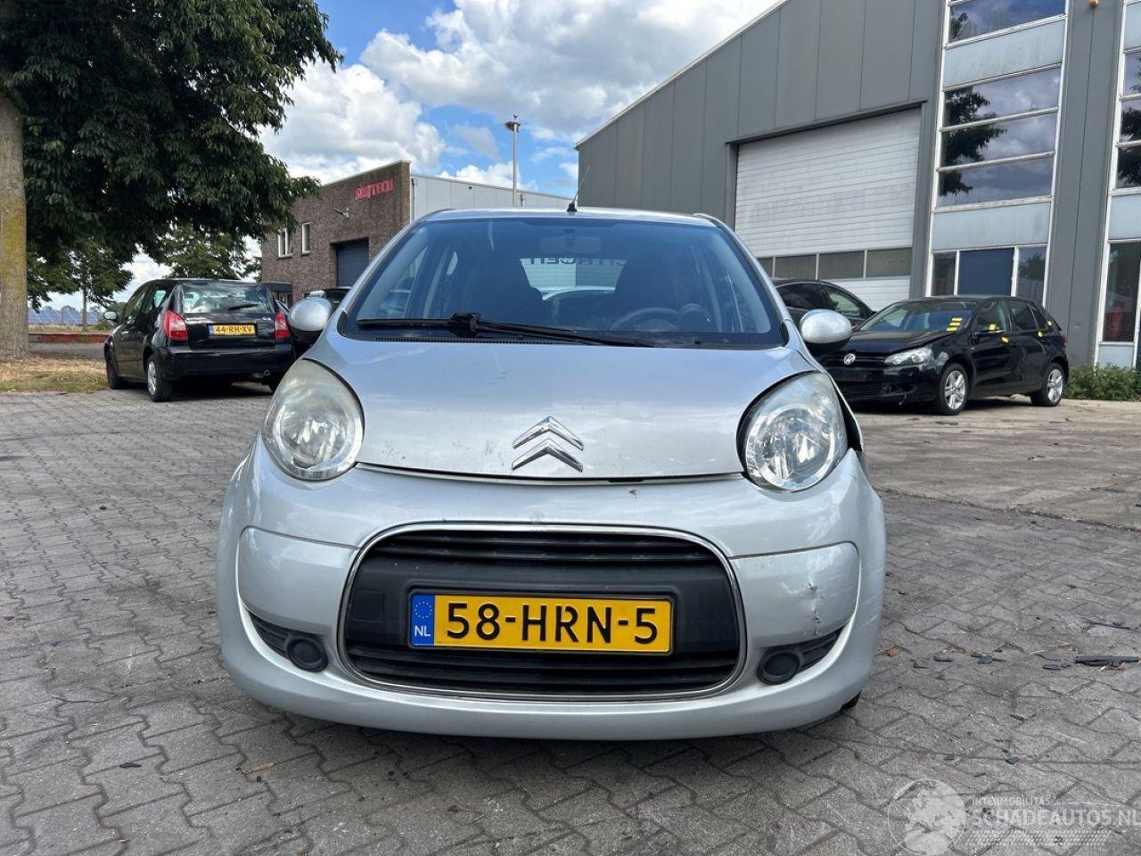 Citroën C1 1.0 12V Hatchback  Benzine 998cc 50kW (68pk) FWD 2005-06/2014-09 (PMCFA; PMCFB; PNCFA; PNCFB) 1KRFE; CFB; 384F; CFA