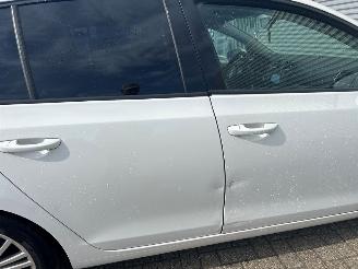 Volkswagen Golf 1.4 TSI 122 16V Hatchback  Benzine 1.390cc 90kW (122pk) FWD 2008-10/2012-11  CAXA picture 13