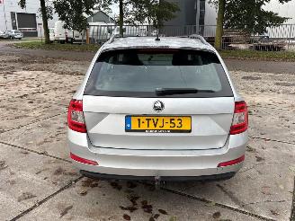 Skoda Octavia 1.6 TDI Greenline 16V Combi/o 4Dr Diesel 1.598cc 81kW (110pk) FWD 2013-05/2020-07  CRKB picture 10